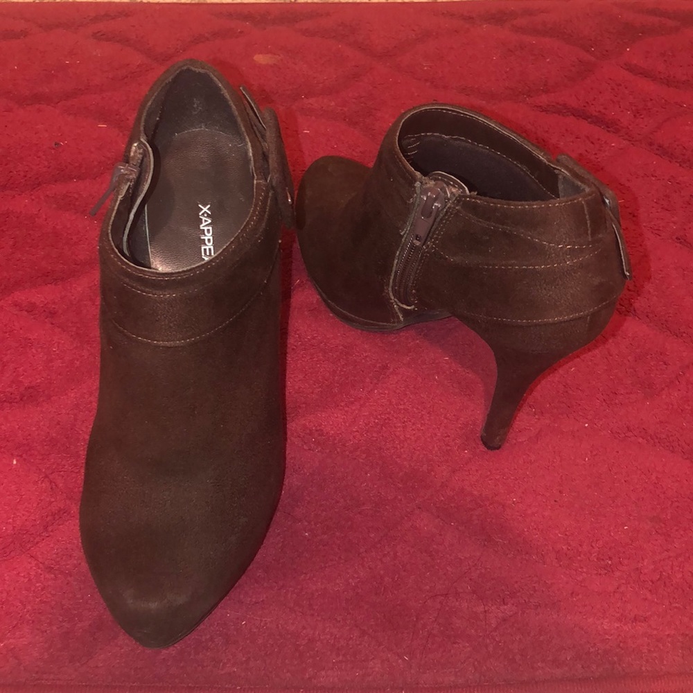 Heel boots